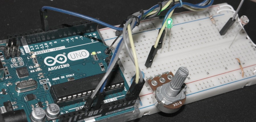 Light Sensor (Photoresistor) With Arduino in Tinkercad