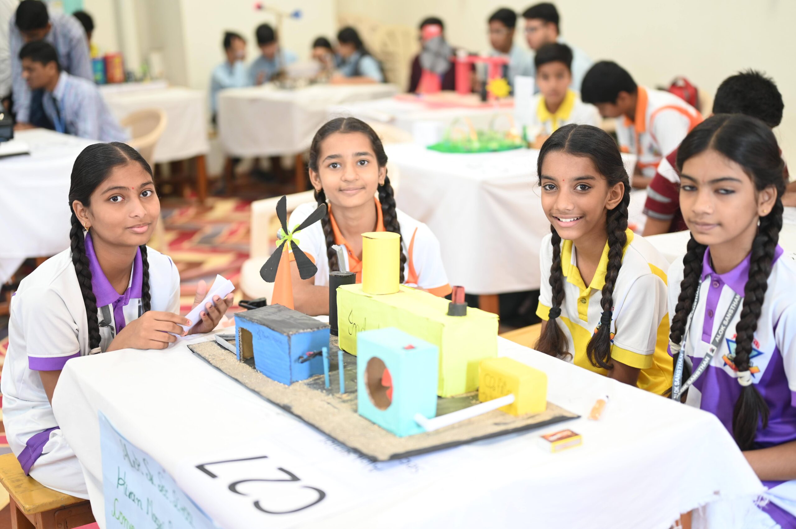 How STEM learning boosts problem-solving skills in Indian students? 