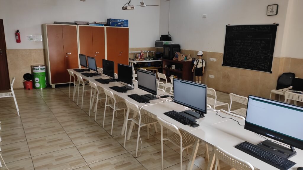 stem lab curriculum for schools Delhi