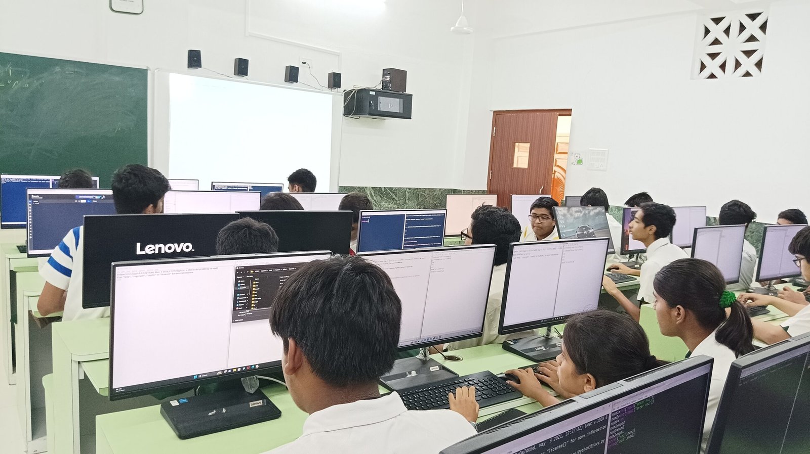 Best STEM Learning Insight Education STEM Solutions for Schools 3 Innovation for Classrooms