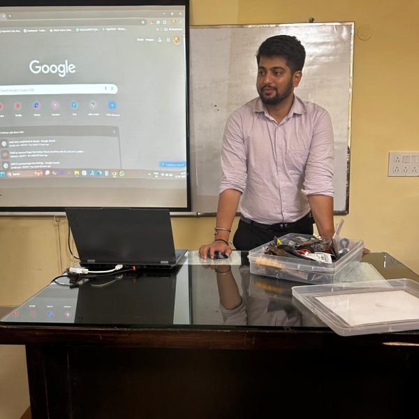 Hands-on STEM education UP