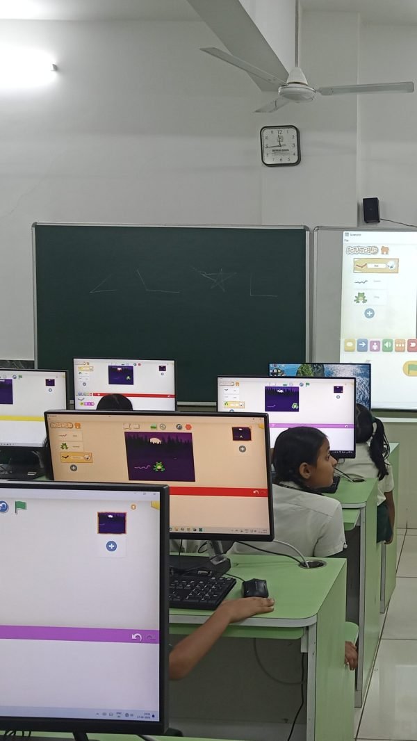 Children learning digitally