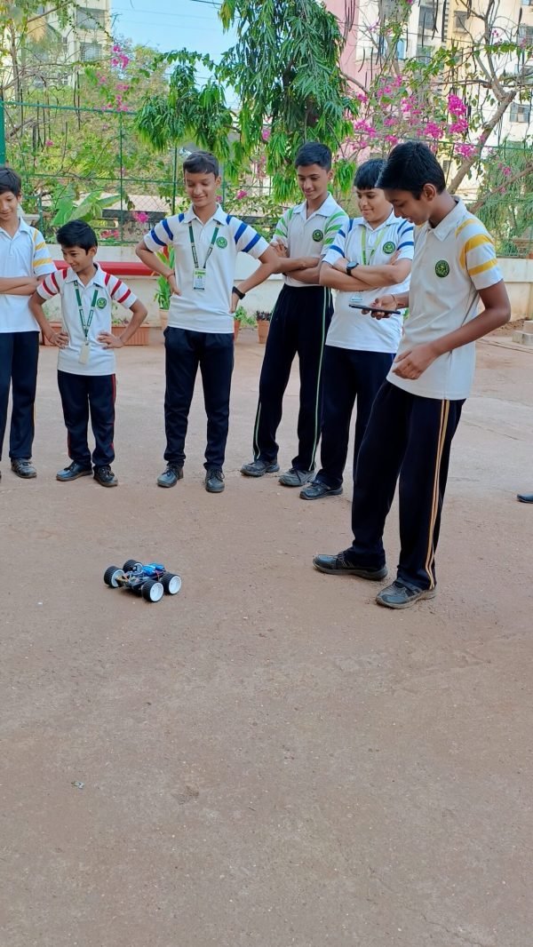 Robotics education for primary schools