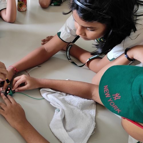 Group making circuit