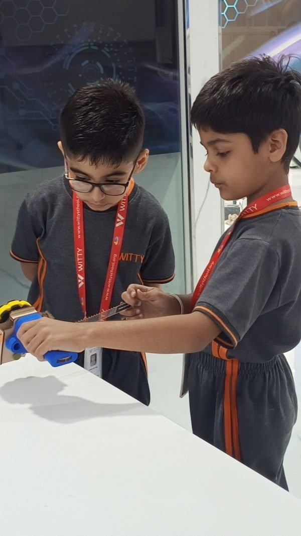 Hands-on STEM education Gurugram