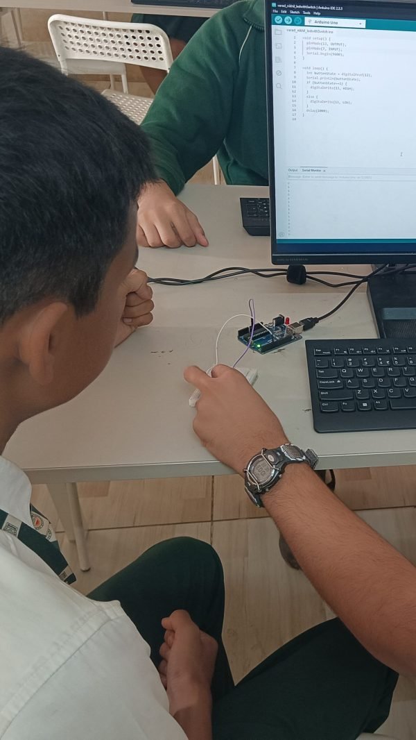 Students making projects