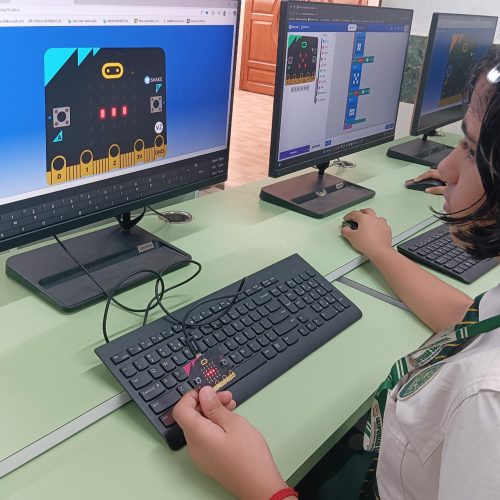 Robotics training with computers Imphal